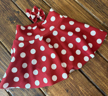 Load image into Gallery viewer, Red/white polka dots