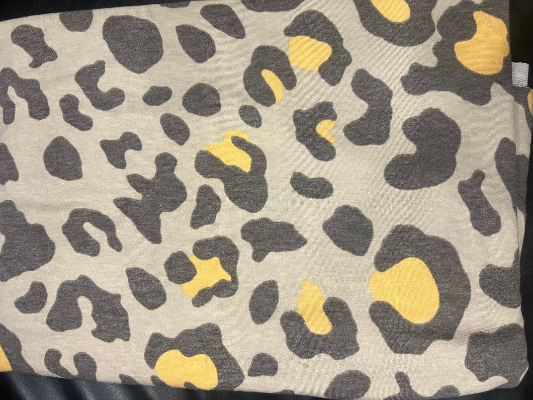 Yellow/brown leopard