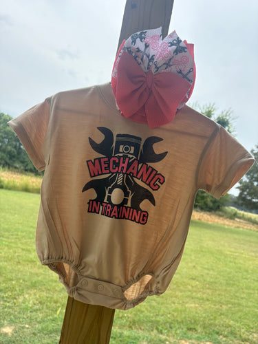 mechanic in training BUBBLE